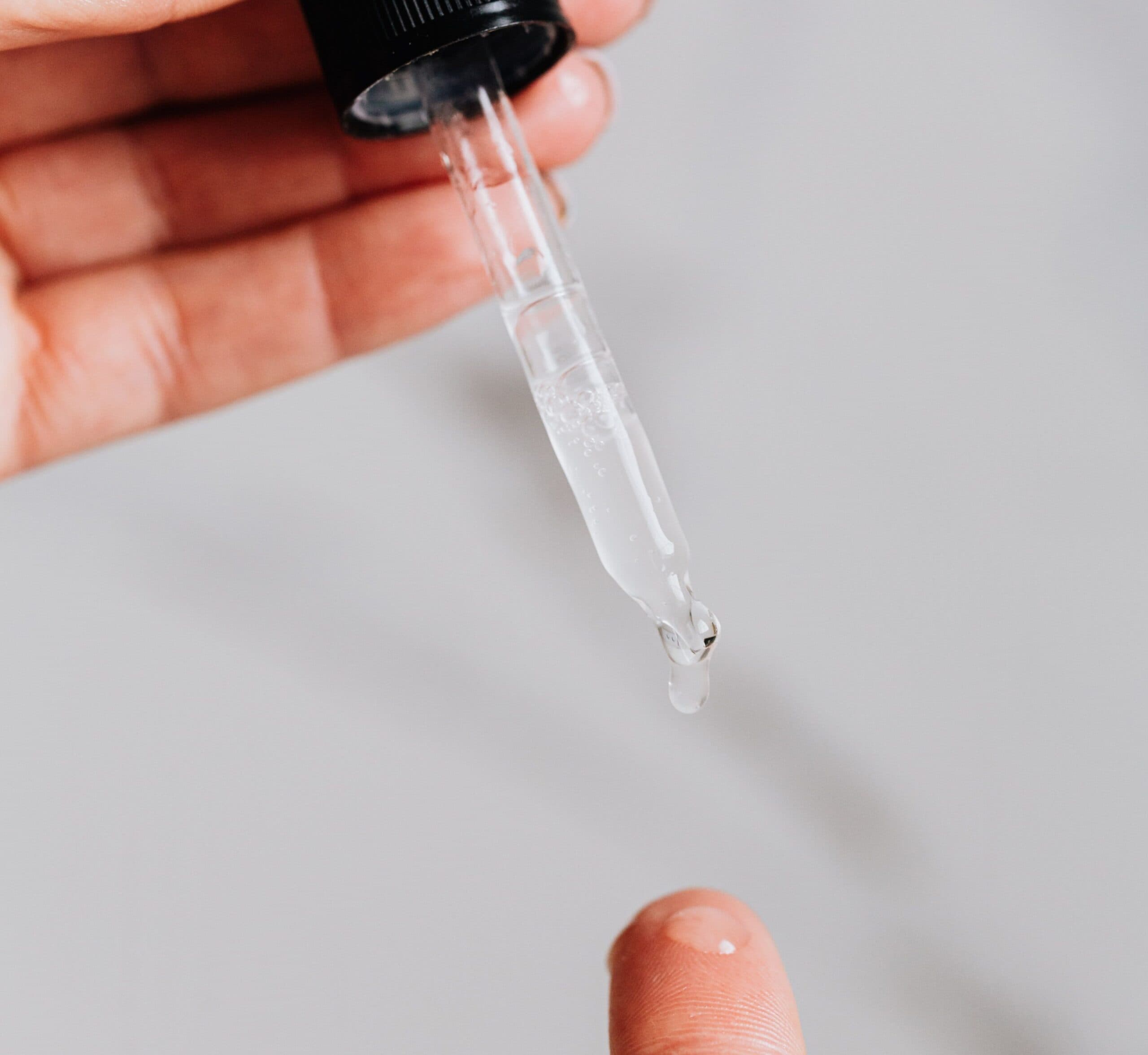 acido ialuronico: come agisce e perchè il nostro siero ha un reale effetto cosmetico